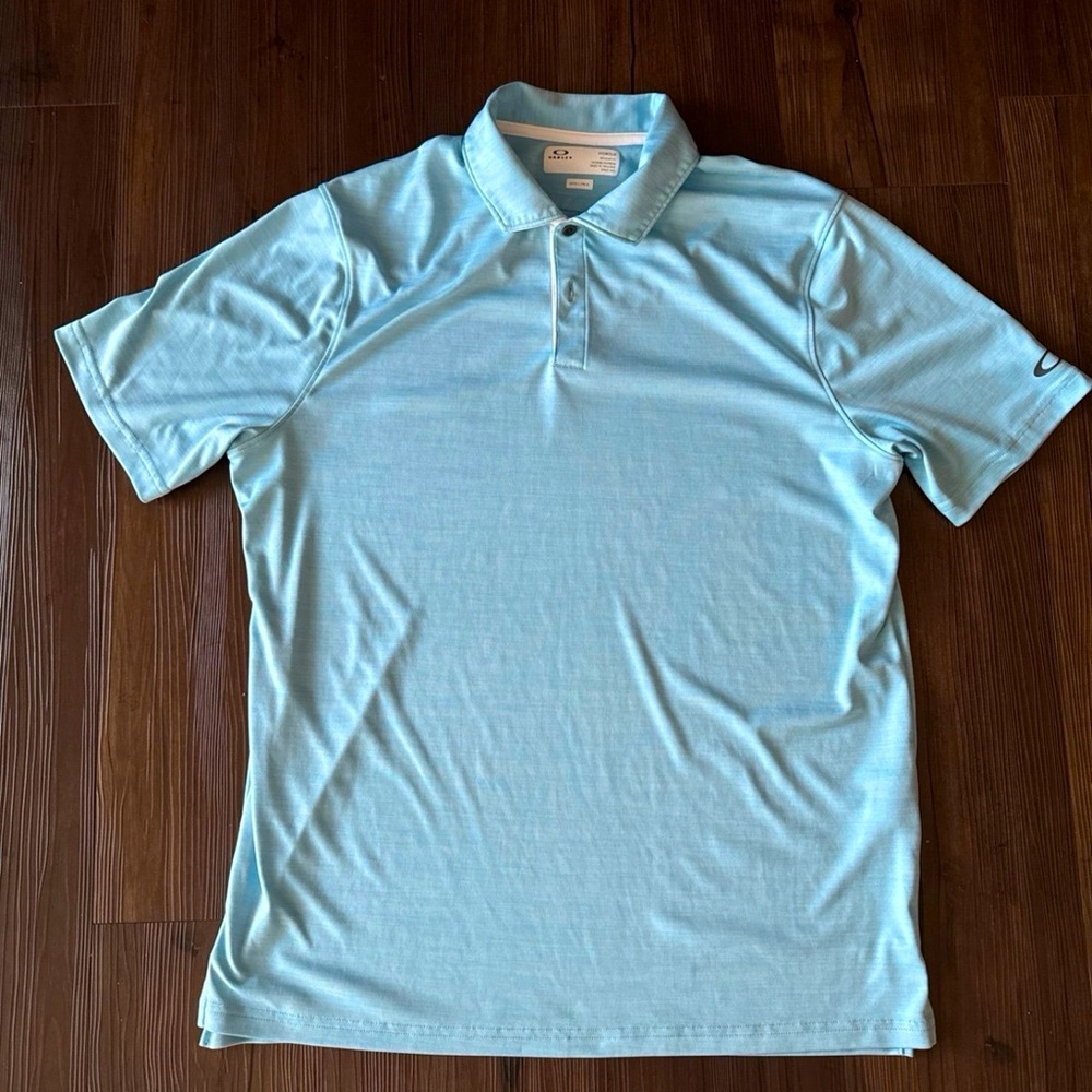 Mens Oakley Golf/Polo Shirt. Size Xtra Large. Regular Fit.